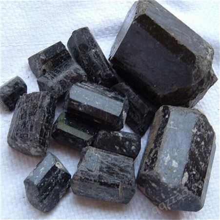 黑色晶体电气石颗粒 水处理用 托玛琳原石 温泉汗蒸房用