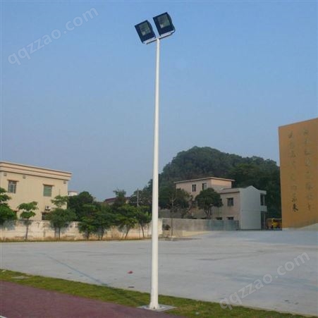 桂林临桂足球场灯杆高度LED道路灯具加厚